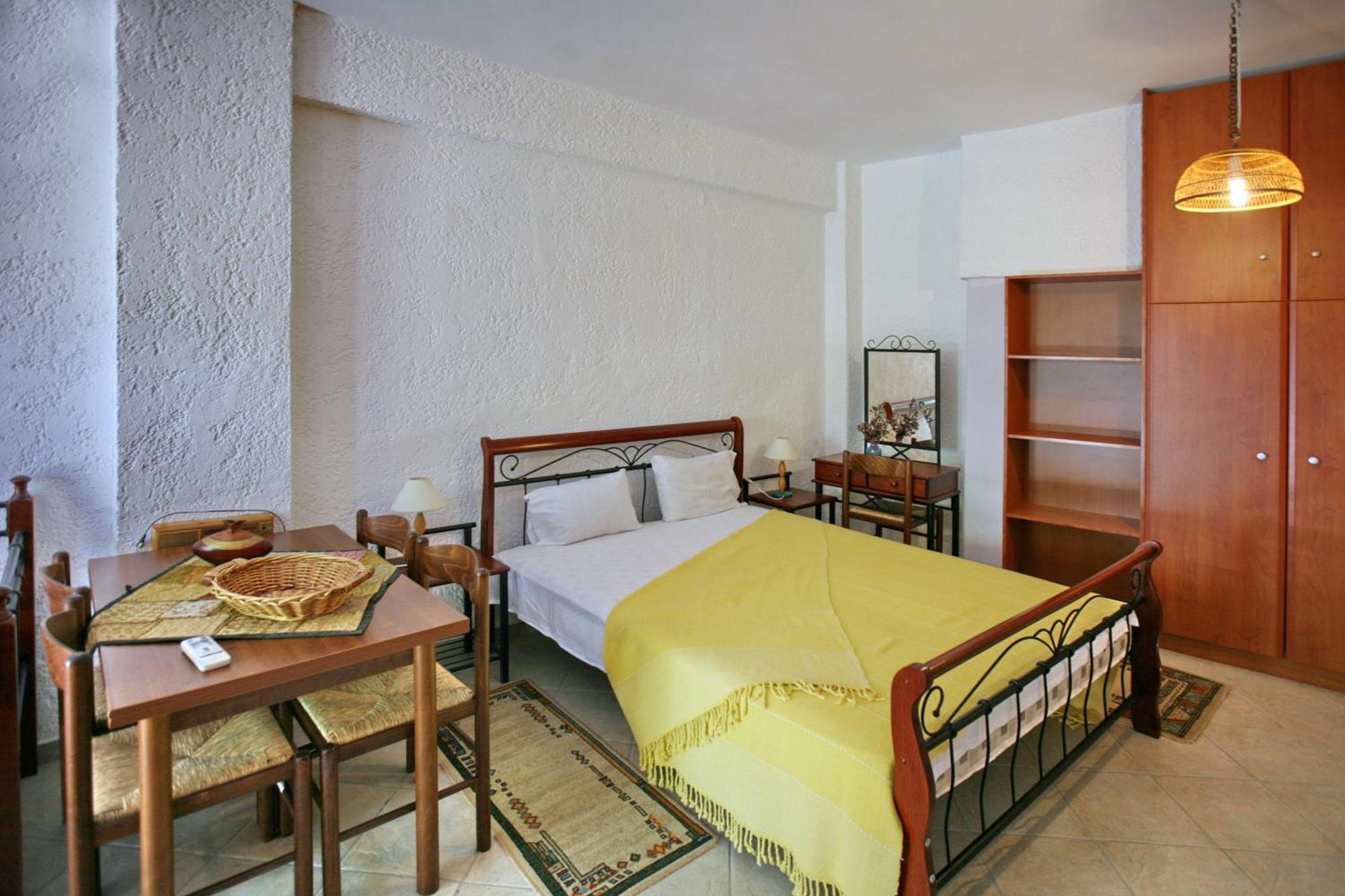 9 Musses Hotel Apartments Skala Mistegnon Exterior photo
